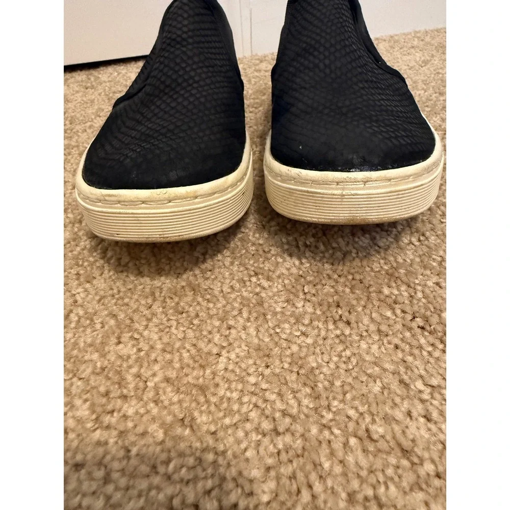 Sofft Somers Slip On Sneakers Womens 7.5 Black Snakeskin Leather Casual Flat